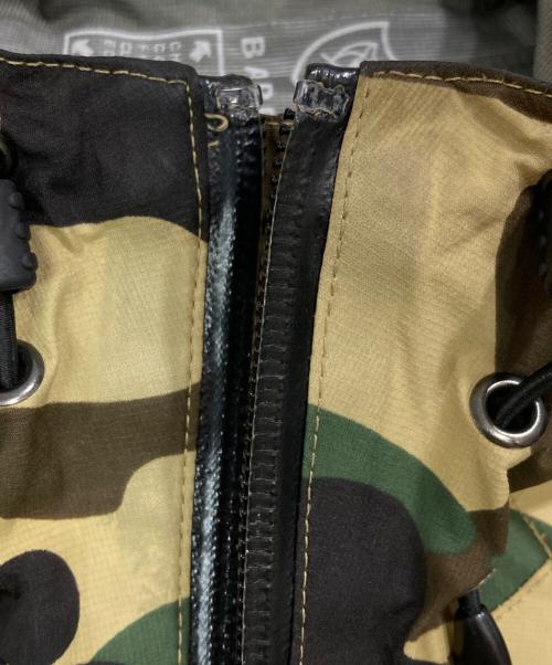 A BATHING APE（ア ベイシング エイプ）A BATHING APE (ア ベイシング エイプ) サルカモ柄マウンテンパーカー ベージュ サイズ:Sの古着・服飾アイテム