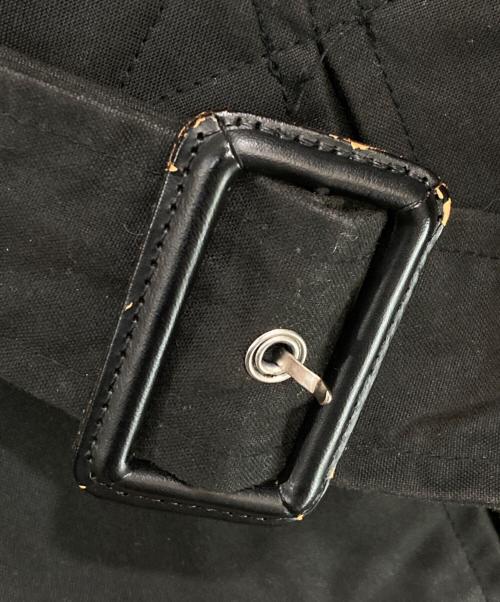 JOHN LAWRENCE SULLIVAN（ジョン ローレンス サリバン）JOHN LAWRENCE SULLIVAN (ジョン ローレンス サリバン) オイルドコットントレンチコート ブラック サイズ:36の古着・服飾アイテム