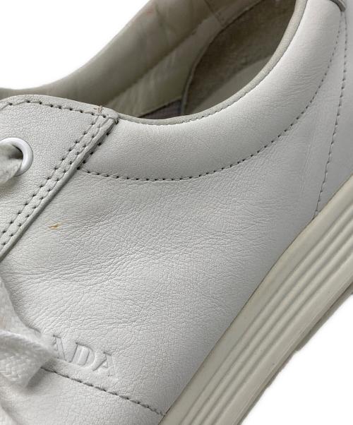PRADA SPORTS（プラダスポーツ）PRADA SPORTS (プラダスポーツ) ローカットスニーカー ホワイト サイズ:9の古着・服飾アイテム