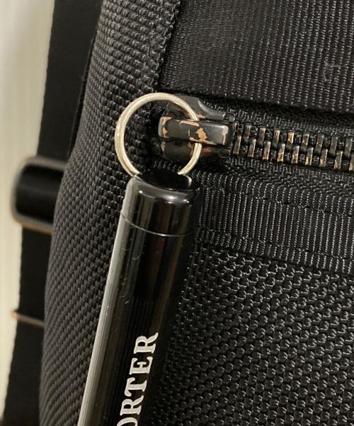 PORTER（ポーター）PORTER (ポーター) スリングショルダーバッグ ブラックの古着・服飾アイテム