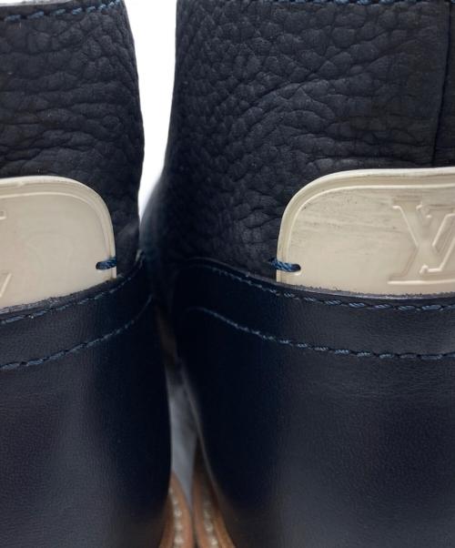 LOUIS VUITTON（ルイ ヴィトン）LOUIS VUITTON (ルイ ヴィトン) チャッカーブーツ ネイビー サイズ:7 1/2の古着・服飾アイテム