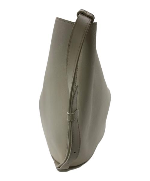 J&M DAVIDSON（ジェイ＆エム デヴィッドソン）J&M DAVIDSON (ジェイ＆エム デヴィッドソン) ハンドバッグ ホワイトの古着・服飾アイテム