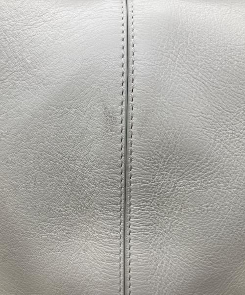 J&M DAVIDSON（ジェイ＆エム デヴィッドソン）J&M DAVIDSON (ジェイ＆エム デヴィッドソン) ハンドバッグ ホワイトの古着・服飾アイテム