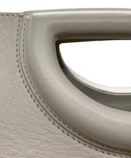 J&M DAVIDSON（ジェイ＆エム デヴィッドソン）J&M DAVIDSON (ジェイ＆エム デヴィッドソン) ハンドバッグ ホワイトの古着・服飾アイテム