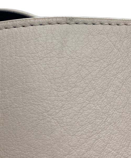 J&M DAVIDSON（ジェイ＆エム デヴィッドソン）J&M DAVIDSON (ジェイ＆エム デヴィッドソン) ハンドバッグ ホワイトの古着・服飾アイテム