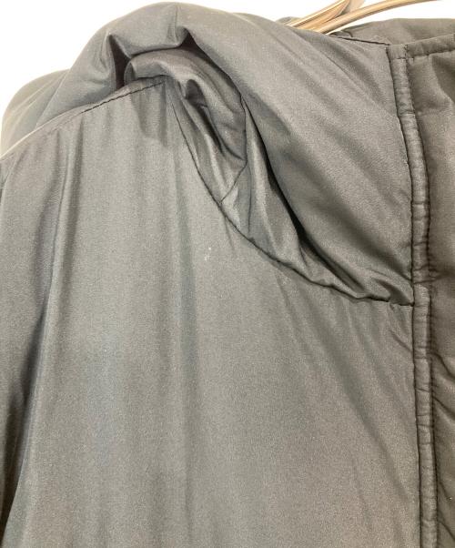 ARMANI EXCHANGE（アルマーニ エクスチェンジ）ARMANI EXCHANGE (アルマーニ エクスチェンジ) サークルロゴパファーコート ブラック サイズ:Lの古着・服飾アイテム