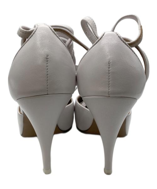CELINE（セリーヌ）CELINE (セリーヌ) Tストラップパンプス ホワイト サイズ:35.5の古着・服飾アイテム