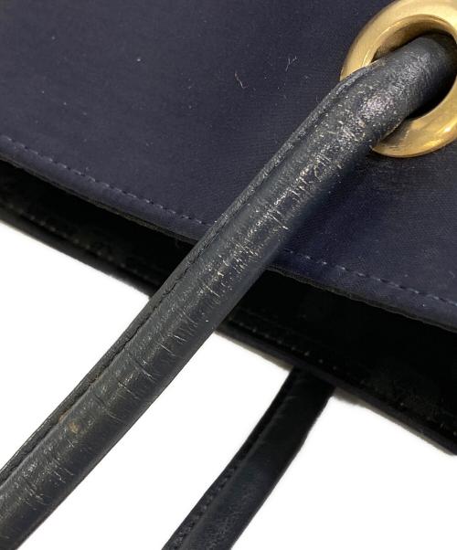 Yves Saint Laurent（イヴサンローラン）Yves Saint Laurent (イヴサンローラン) YSLロゴキルティングトートバッグ ネイビーの古着・服飾アイテム