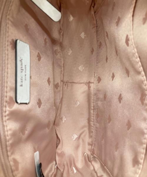 Kate Spade（ケイトスペード）Kate Spade (ケイトスペード) キルティングカメラバッグ ホワイトの古着・服飾アイテム
