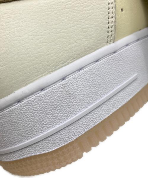 NIKE（ナイキ）NIKE (ナイキ) エアフォース1 ロー '07 LV8 ベージュ サイズ:26cmの古着・服飾アイテム
