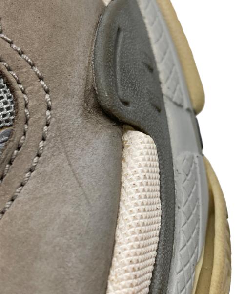 BALENCIAGA（バレンシアガ）BALENCIAGA (バレンシアガ) TRIPLE S スニーカー グレー サイズ:28.5cmの古着・服飾アイテム