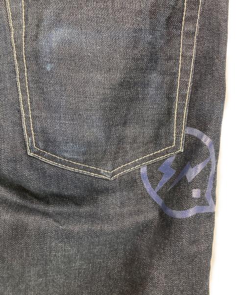 DENIM BY VANQUISH&FRAGMENT（デニムバイヴァンキッシュ&フラグメント）DENIM BY VANQUISH&FRAGMENT (デニムバイヴァンキッシュ&フラグメント) セルビッチデニムパンツ インディゴ サイズ:34の古着・服飾アイテム