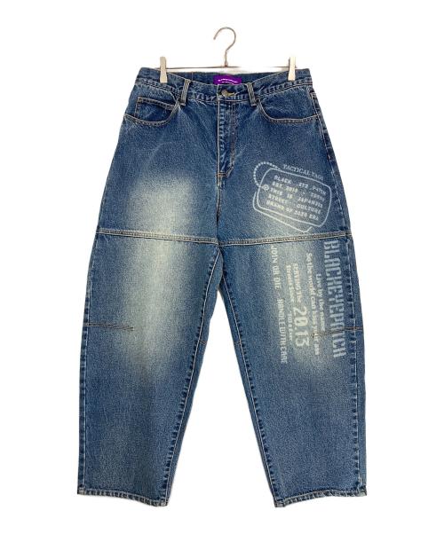 THE BLACK EYE PATCH（ブラックアイパッチ）THE BLACK EYE PATCH (ブラックアイパッチ) DOGTAG EXTRA BAGGY JEANS インディゴ サイズ:SIZE 336 未使用品の古着・服飾アイテム