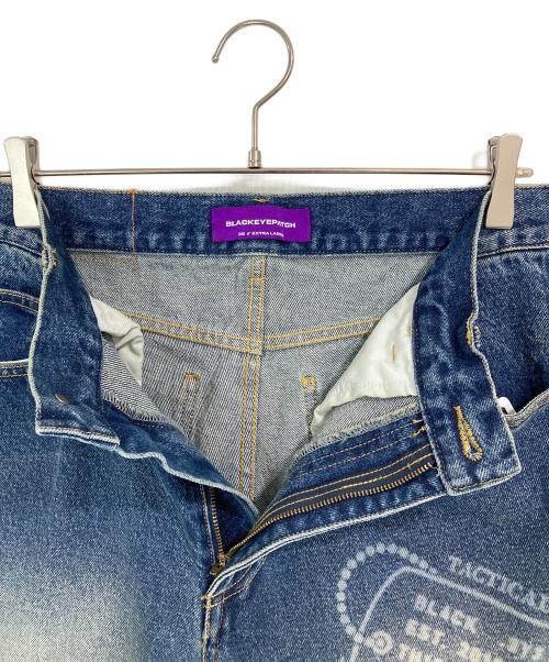 THE BLACK EYE PATCH（ブラックアイパッチ）THE BLACK EYE PATCH (ブラックアイパッチ) DOGTAG EXTRA BAGGY JEANS インディゴ サイズ:SIZE 336 未使用品の古着・服飾アイテム