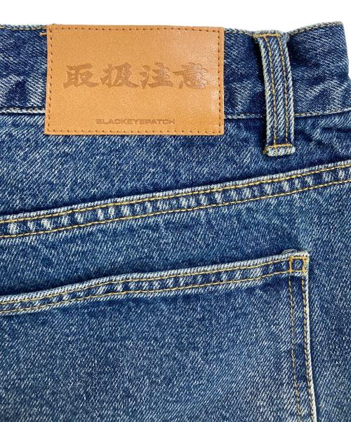 THE BLACK EYE PATCH（ブラックアイパッチ）THE BLACK EYE PATCH (ブラックアイパッチ) DOGTAG EXTRA BAGGY JEANS インディゴ サイズ:SIZE 336 未使用品の古着・服飾アイテム