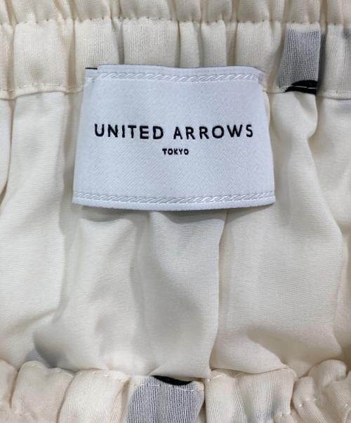 UNITED ARROWS（ユナイテッドアローズ）UNITED ARROWS (ユナイテッドアローズ) オーガンジー プリント プリーツスカート ホワイト サイズ:FREEの古着・服飾アイテム