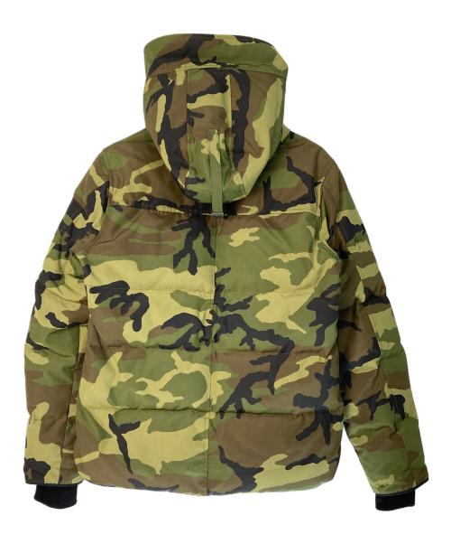 CANADA GOOSE（カナダグース）CANADA GOOSE (カナダグース) カモ柄ダウンジャケット グリーン サイズ:Ⅿの古着・服飾アイテム