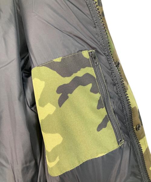CANADA GOOSE（カナダグース）CANADA GOOSE (カナダグース) カモ柄ダウンジャケット グリーン サイズ:Ⅿの古着・服飾アイテム