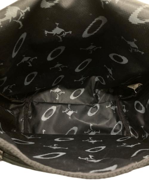 OAKLEY（オークリー）OAKLEY (オークリー) 00‘Sメッセンジャーバッグ ブラックの古着・服飾アイテム