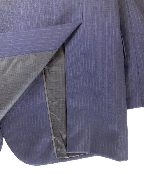EMPORIO ARMANI（エンポリオ アルマーニ）EMPORIO ARMANI (エンポリオ アルマーニ) ストライプ2Bジャケット ネイビー サイズ:44の古着・服飾アイテム