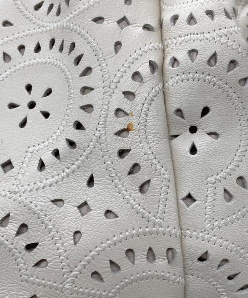 COACH（コーチ）COACH (コーチ) マギー パンチングレザー トートバッグ アイボリーの古着・服飾アイテム