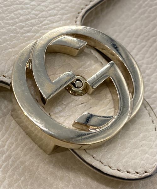 GUCCI（グッチ）GUCCI (グッチ) チェーンショルダーバッグ ベージュの古着・服飾アイテム