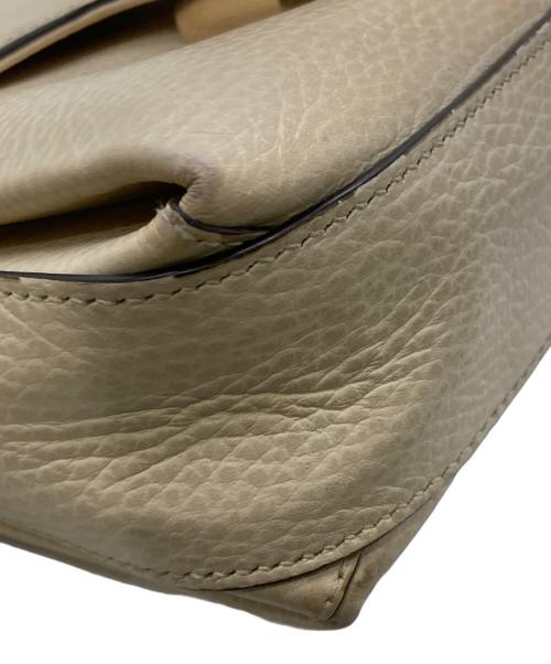 GUCCI（グッチ）GUCCI (グッチ) チェーンショルダーバッグ ベージュの古着・服飾アイテム