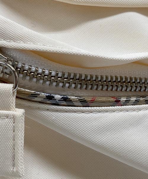 BURBERRY BLUE LABEL（バーバリー ブルー レーベル）BURBERRY BLUE LABEL (バーバリー ブルー レーベル) ナイロンリュック ホワイトの古着・服飾アイテム