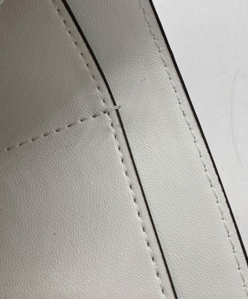 MICHAEL KORS（マイケル・コース）MICHAEL KORS (マイケル・コース) GREENWICH フラップ トライフォールド エクストラスモール - MKシグネチャー ピンクの古着・服飾アイテム