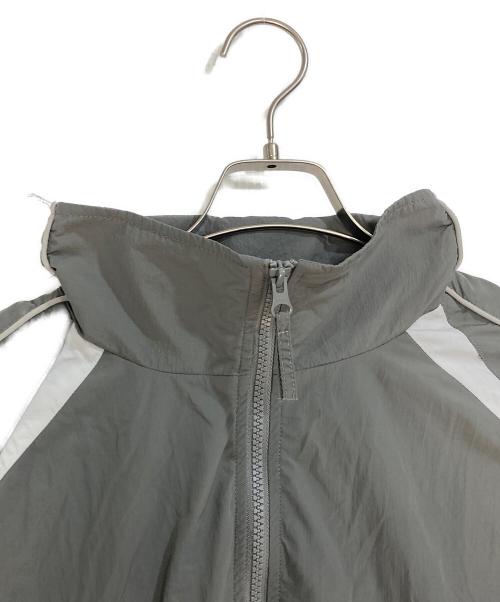 UMBRO（アンブロ）UMBRO (アンブロ) PUBLUX (パブリュクス) ナイロンジャケット グレー サイズ:Ｌの古着・服飾アイテム