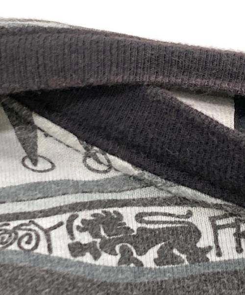 stussy（ステューシー）stussy (ステューシー) FRAGMENT DESIGN (フラグメントデザイン) 総柄ポケットTシャツ グレー サイズ:Ｓの古着・服飾アイテム