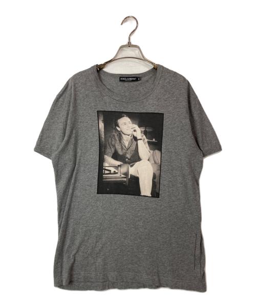 DOLCE & GABBANA（ドルチェ＆ガッバーナ）DOLCE & GABBANA (ドルチェ＆ガッバーナ) プリントTシャツ グレー サイズ:48の古着・服飾アイテム