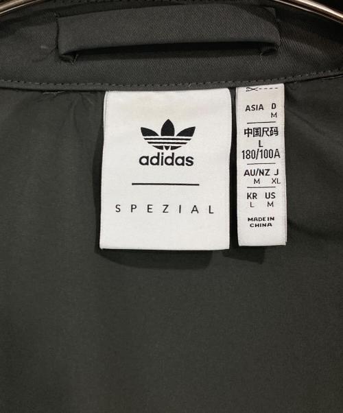 adidas（アディダス）adidas (アディダス) ロゴパッチ ジャケット グレー サイズ:XLの古着・服飾アイテム