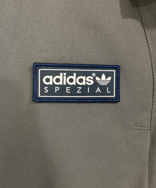adidas（アディダス）adidas (アディダス) ロゴパッチ ジャケット グレー サイズ:XLの古着・服飾アイテム