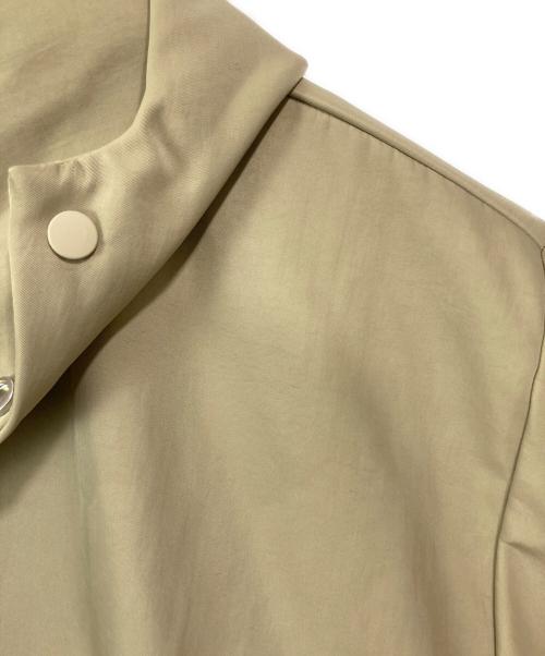 FOG ESSENTIALS（フィアオブゴッド エッセンシャル）FOG ESSENTIALS (フィアオブゴッド エッセンシャル) TEXTURED NYLON HOODED COACHES JACKET ベージュ サイズ:Mの古着・服飾アイテム