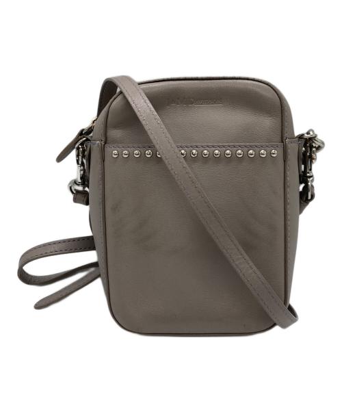 J&M DAVIDSON（ジェイ＆エム デヴィッドソン）J&M DAVIDSON (ジェイ＆エム デヴィッドソン) PEBBLE MINI WITH STUDS グレージュの古着・服飾アイテム