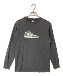 stussy（ステューシー）の古着「スニーカープリントロングスリーブTシャツ」｜グレー