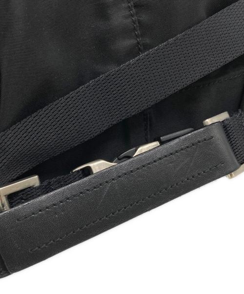 PRADA（プラダ）PRADA (プラダ) ドラムナイロンショルダーバッグ ブラックの古着・服飾アイテム