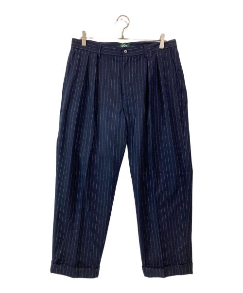WOODBLOCK（ウッドブロック）WOODBLOCK (ウッドブロック) 2TUCK STRIPE WOOL TROUSER NAVY STRIPE ネイビー サイズ:XLの古着・服飾アイテム