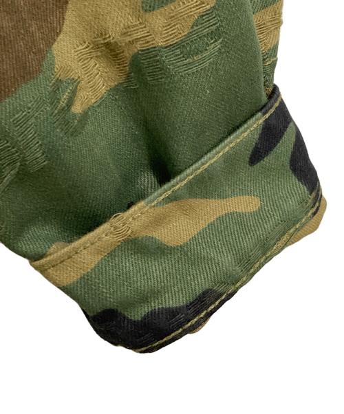 SUPREME（シュプリーム）Supreme (シュプリーム) Jacquard LOGOS Denim Trucker Jacket Woodland Camo グリーン サイズ:XLの古着・服飾アイテム