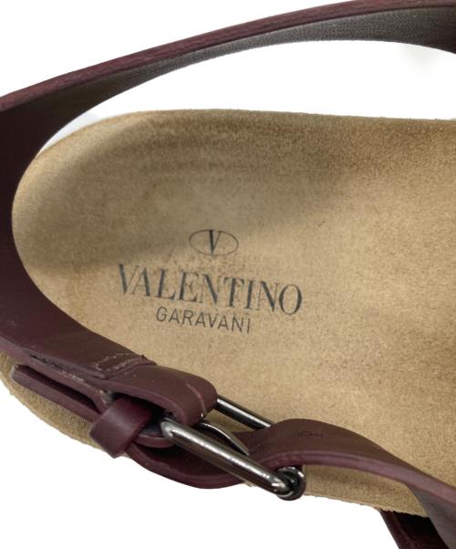 VALENTINO GARAVANI（ヴァレンティノ・ガラヴァーニ）VALENTINO GARAVANI (ヴァレンティノ・ガラヴァーニ) ストラップサンダル バーガンディー サイズ:42の古着・服飾アイテム