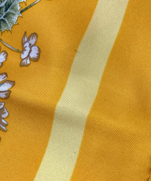 HERMES（エルメス）HERMES (エルメス) シルクスカーフ イエローの古着・服飾アイテム