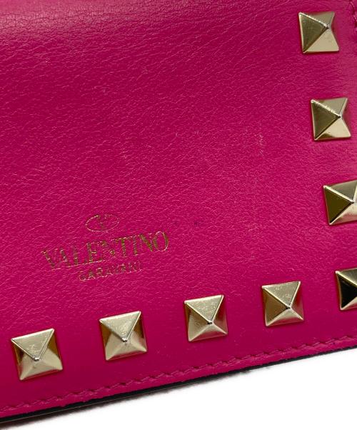 VALENTINO GARAVANI（ヴァレンティノ・ガラヴァーニ）VALENTINO GARAVANI (ヴァレンティノ・ガラヴァーニ) スタッズ2つ折り財布 ピンクの古着・服飾アイテム