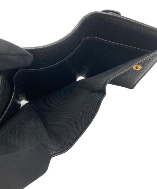 PRADA（プラダ）PRADA (プラダ) シボ革3つ折り財布 ブラックの古着・服飾アイテム