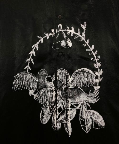 SHINYA KOZUKA（シンヤコズカ）SHINYA KOZUKA (シンヤコズカ) ENOUGH GIANT SHIRT/METALLIC ブラック サイズ:Mの古着・服飾アイテム