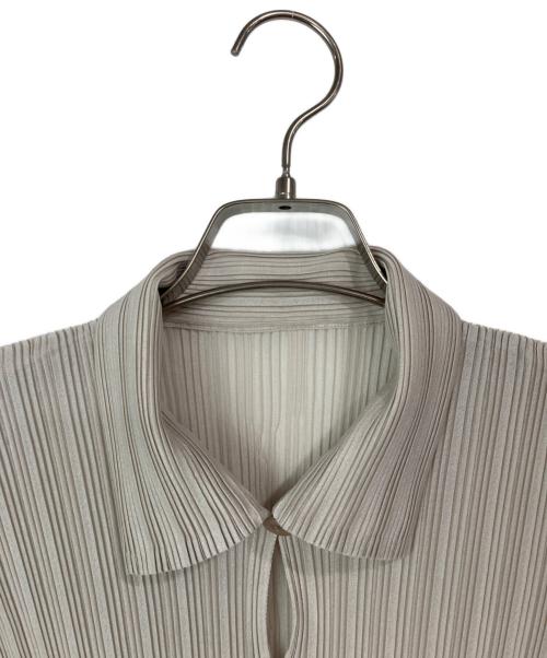 PLEATS PLEASE（プリーツプリーズ）PLEATS PLEASE (プリーツプリーズ) プリーツポロシャツ ベージュ サイズ:3の古着・服飾アイテム
