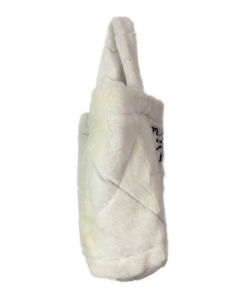 PRADA（プラダ）PRADA (プラダ) キルトシアリングトートバッグ ホワイトの古着・服飾アイテム