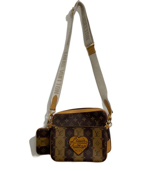 LOUIS VUITTON（ルイ ヴィトン）LOUIS VUITTON (ルイ ヴィトン) NIGO (二ゴー) LV スクエアード・トリオメッセンジャー ブラウンの古着・服飾アイテム