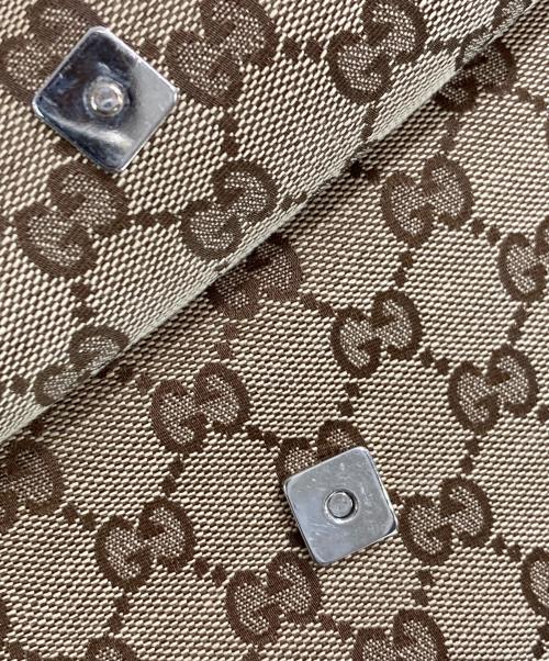 GUCCI（グッチ）GUCCI (グッチ) GGキャンバスショルダーバッグ ベージュの古着・服飾アイテム