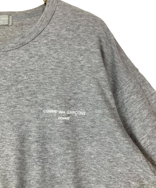 COMME des GARCONS HOMME（コムデギャルソン オム）COMME des GARCONS HOMME (コムデギャルソン オム) ロゴプリントカットソー グレー サイズ:FREEの古着・服飾アイテム